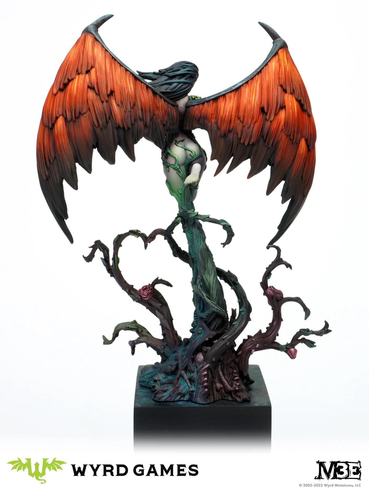 Amazon.com: Malifaux Third Edition Iconic - The FAE Queen : Wyrd
